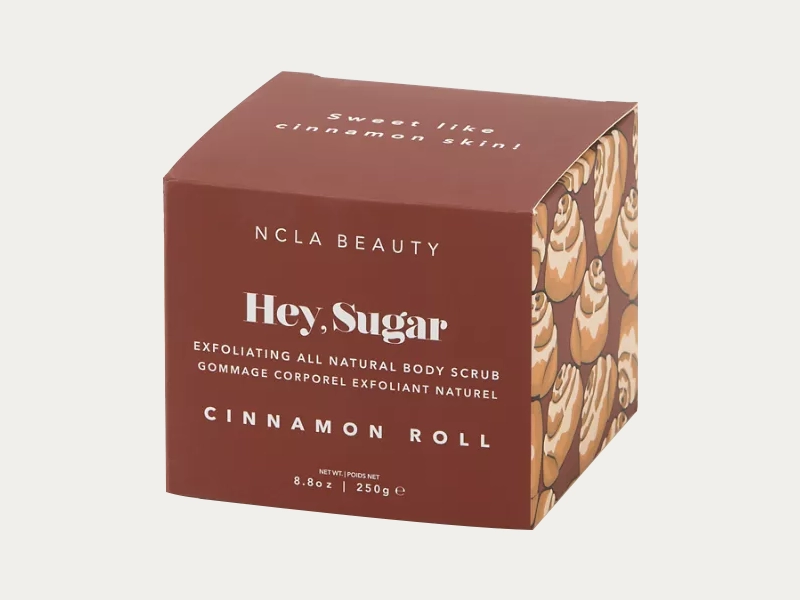 Square cinamon roll boxes